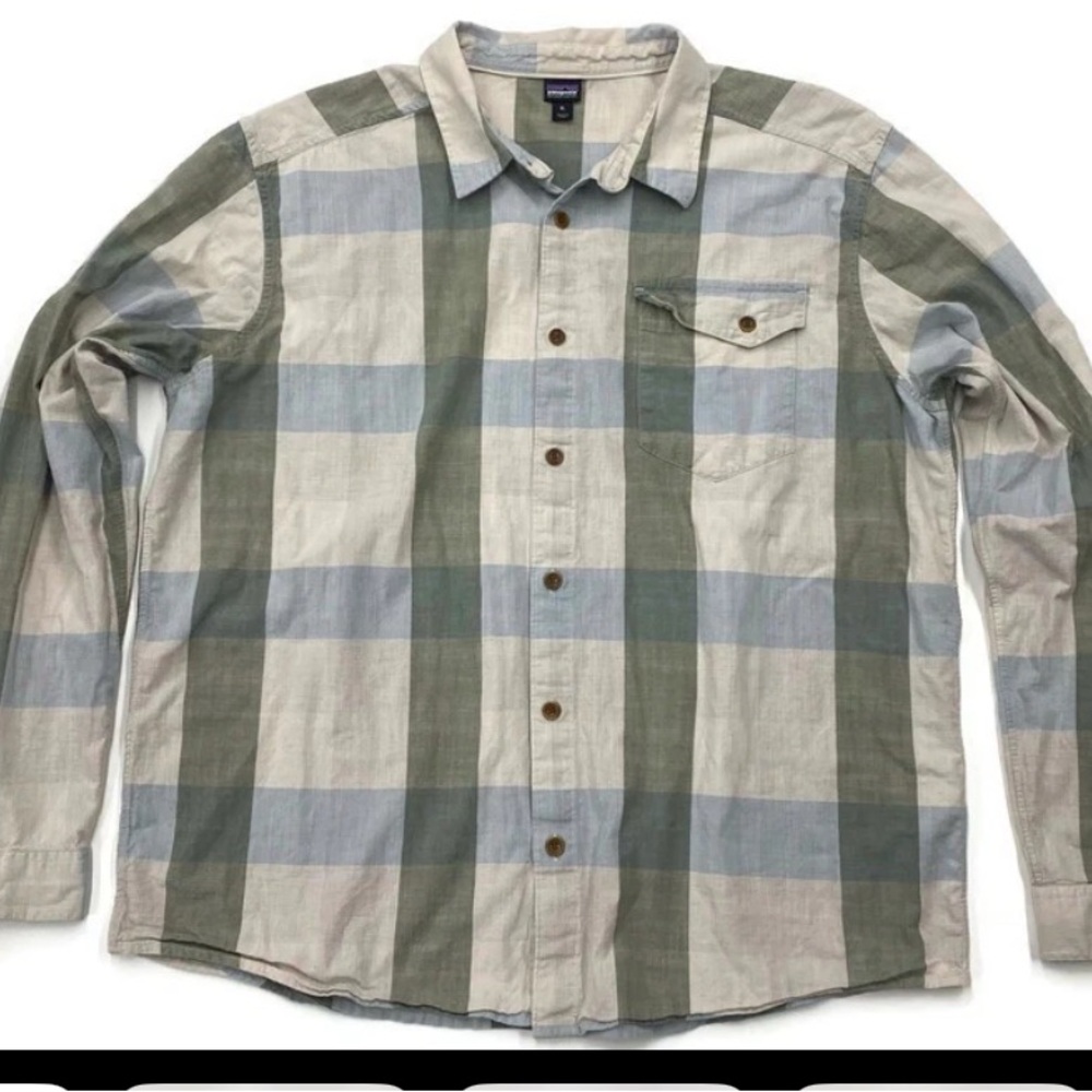 Patagonia Organic Cotton Plaid button down shirt size Large